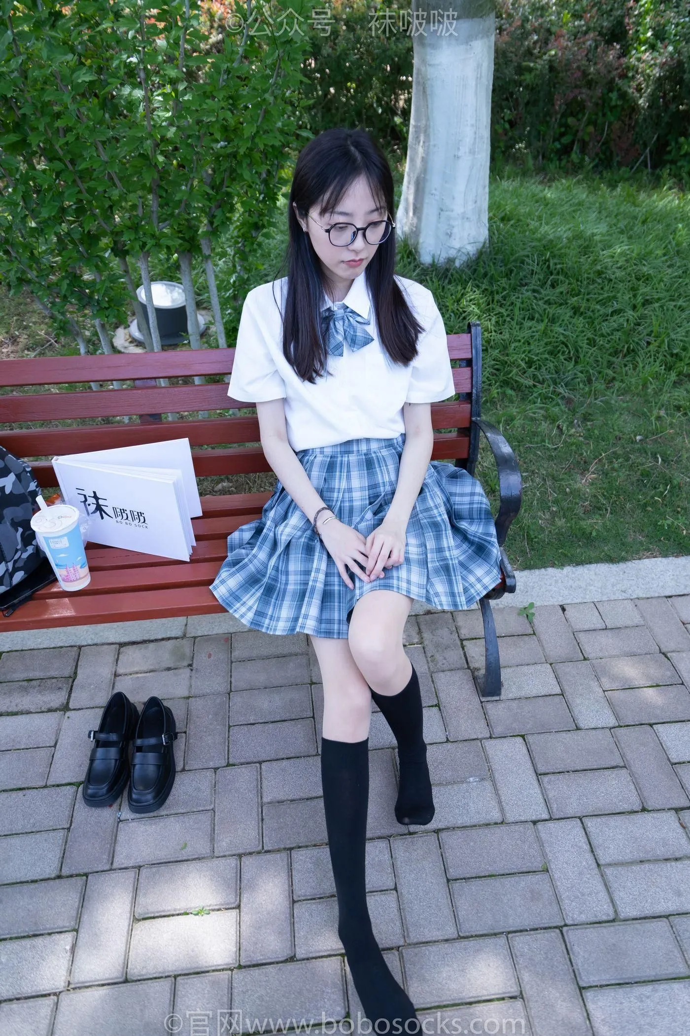 [BoBoSocks袜啵啵]NO.007 稚予-JK制服、皮鞋、黑色中筒棉袜、肉丝 [143P]插图4